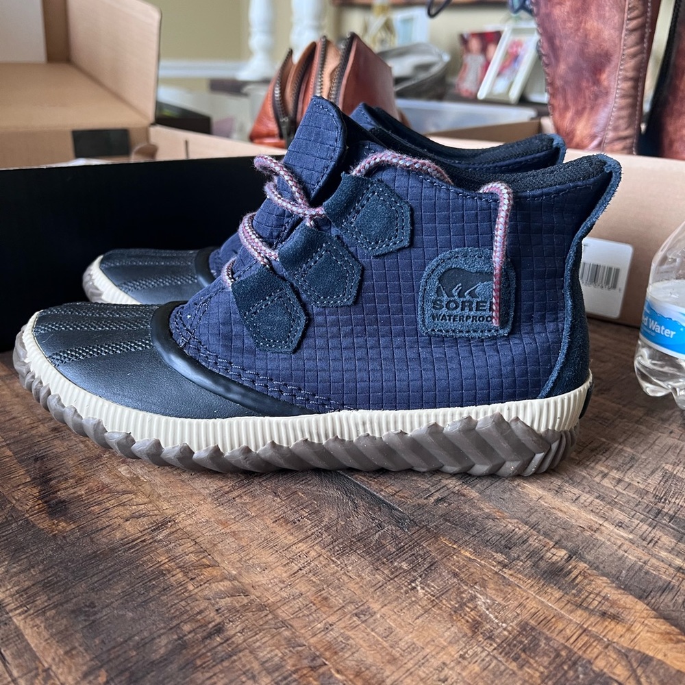 Sorel boots - Picture 5 of 7